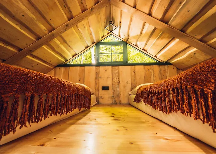 Obrovisko Syslovisko شقة *